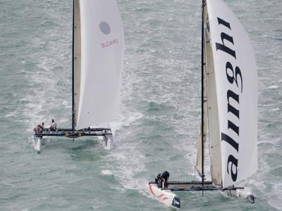 Tras la victoria en los tribunales, Alinghi gana en el agua, el lugar donde competir