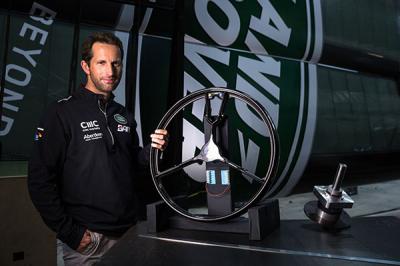 LAND ROVER ayuda a SIR BEN AINSLIE a dirigir el rumbo por la Copa América