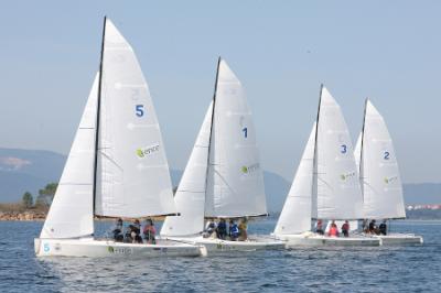 Canarias toma ventaja y se hace con el liderato de la Regata de la Mujer en Vilagarcía de Arousa