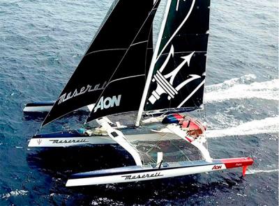 A las 8.32 horas UTC, del 9 de febrero, el Maserati Multi 70 de Giovanni Soldini,Oliver Herrera, Alex Pella, Sébastien Audigane y Guido Broggi, ha cruzado el Ecuador 