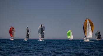 La embarcación ‘Balboa’ de Albero Rodríguez gana la 12ª Regata Straitchallenge