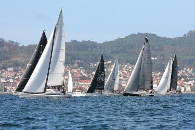 La Liga de Otoño Cíes – Rande puebla de velas la Ría de Vigo en una gran jornada deportiva