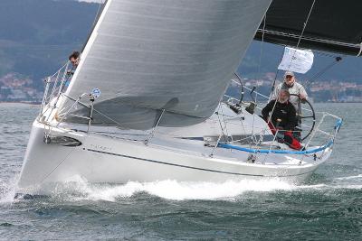 Travesía triunfal para el Magical que gana la Liga de Invierno Cíes-Rande de Cruceros