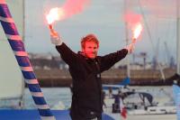 42 días, 16 horas y 40 minutos François Gabart bate el récord de la vuelta al mundo en solitario