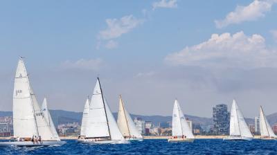 Barcos centenarios, emoción hasta el final y una Barcelona inédita: así fue la XIX Puig Vela Clàssica