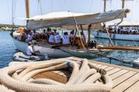 La XXII Copa del Rey Repsol de Barcos de Época larga amarras en el Club Marítmo de Mahón