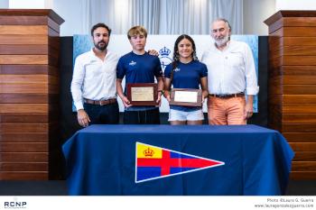 El RCNP homenajea a Nikko Palou y Mónica Osha por sus medallas en el Europeo de ILCA 4