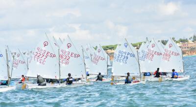 El X Trofeo de la Hispanidad celebra 10 años con casi 200 regatistas de las comunidades balear, canaria y andaluza, y de Portugal