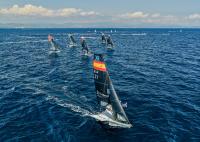 Los Wizner se acercan al podio en 49er y Suárez/Henke se sitúan en el Top 10 provisional en 49FX