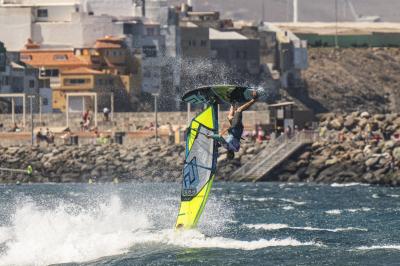 Marino Gil reina en la Copa de España de Olas disputada en Pozo Izquierdo 