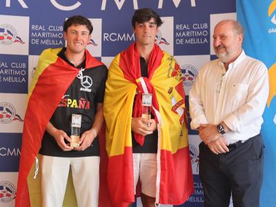 Melilla clausura el Mundial Júnior de Snipe con el triunfo de los almerienses Juan José Fernández y Álvaro Rodríguez
