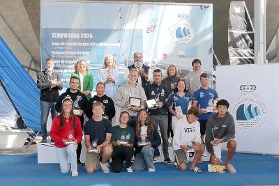 Pablo Cabello y Óscar Romero, campeones absolutos de la Copa de España de Vaurien en Vilagarcía