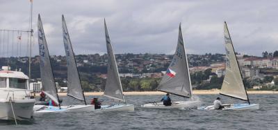 Semana ABanca: Fernandez Vasco a un paso del oro en Finn y en Optimist dominio del MRCY de Baiona con Alejandro Alonso